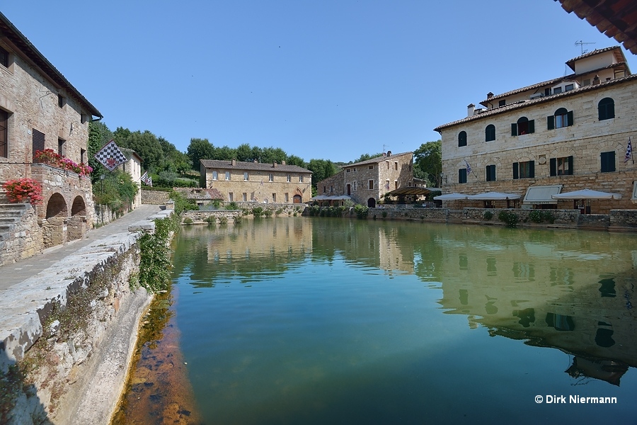 Bagno Grande, the town center of Bagno Vignoni