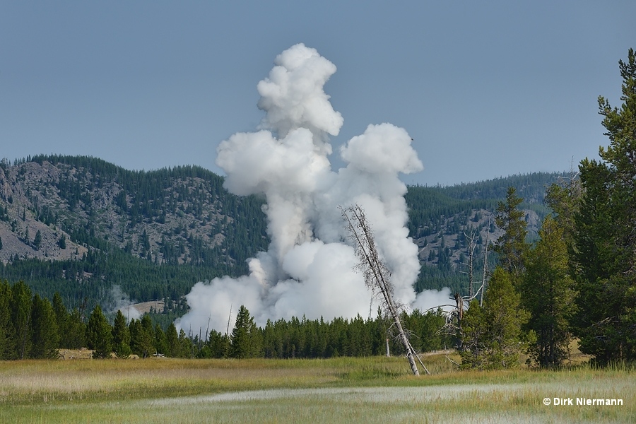 Hydrothermal explosion of Black Diamond Pool and Wall Pool