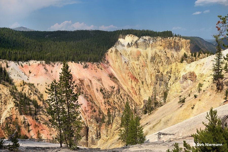 View from the trail between Artist Point and Point Sublime