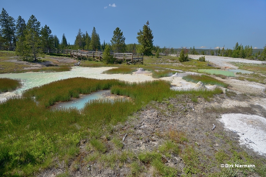 Thumb Paintpots Yellowstone