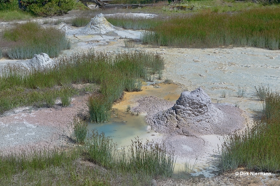 Thumb Paintpots Yellowstone